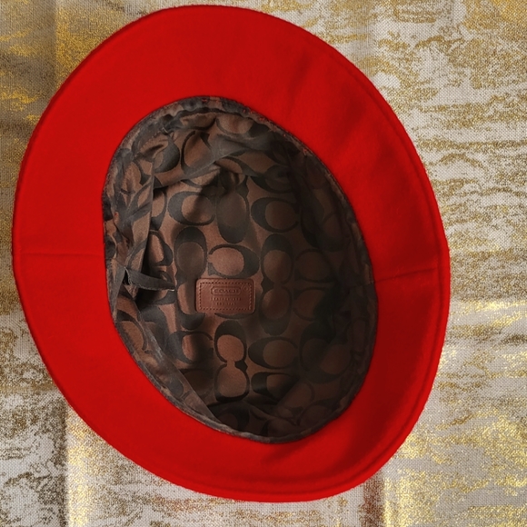 Coach red wool bucket hat size M/L - Picture 4 of 6